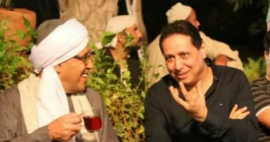 "سقراط ونبيلة".. فيلم يناقش قضية الصراع بين الأجيال