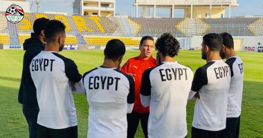 اجتماع البدرى بلاعبى الأهلى أبرز ملامح تدريب المنتخب اليوم.. صور