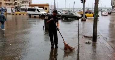 سقوط أمطار خفيفة ومتوسطة على أنحاء متفرقة من الإسكندرية.. صور