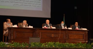 جامعة القاهرة تستعرض تقدمها بالتصنيفات الدولية وتوفر شاشات ذكية بالكليات