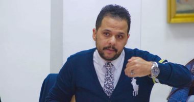 مازن الغرباوي يقدم ورشة تمثيل بمهرجان ليالي مسرح الصحراء بالجزائر 