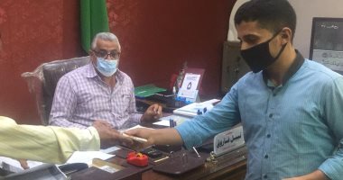 أمانة عامل تعيد 9 آلاف جنيه لصاحبهما قبل إلقائها فى القمامة بالشرقية