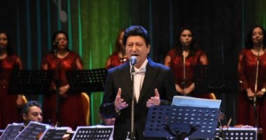 محمد الحلو يحيى الليلة الثالثة من مهرجان الموسيقى العربية بالإسكندرية.. صور