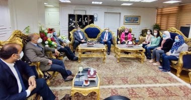 تفاصيل لقاء محافظ البحيرة بممثلى مشروع بناء القدرات بالمناطق المتأثرة بالهجرة غير الشرعية