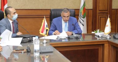تعرف على اجتماع محافظ سوهاج بلجنة مراجعة تراخيص البناء