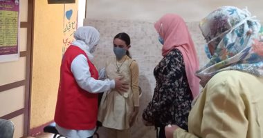 فحص 40 ألف طالب بمبادرة "الأنيميا والتقزم" لطلاب المدارس بالقليوبية.. صور