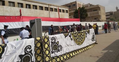 ذوو الهمم والسيدات يتوافدون على اللجان الانتخابية بأبو كبير فى الشرقية