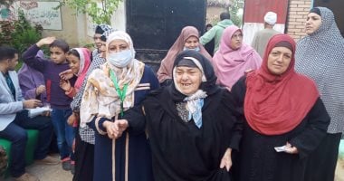 كبار السن من السيدات يحرصن على المشاركة بانتخابات النواب فى الشرقية.. صور