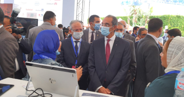 وزير الاتصالات يشهد غدا توقيع عقود الترددات الجديدة لتطوير خدمات المحمول