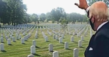 صورة ساخرة لـ"بايدن" يشكر الموتى بعد ظهور بطاقات لهم أدت لتقدمه بالانتخابات