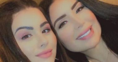 عبير صبرى تعتذر لـ هنادى مهنا عن عدم حضور حفل زفافها:" لسه راجعه من الجونة" 