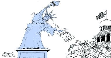 الاستقالات تهز الإدارة الأمريكية فى كاريكاتير عمانى