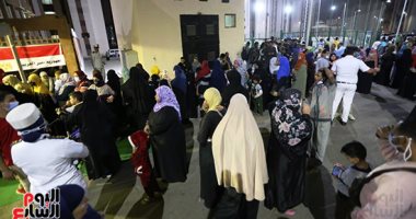 صور.. توافد المواطنين بكثافة على لجنة مركز شباب التجمع وقصر الدوبارة