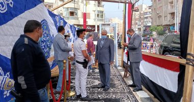 مدير أمن كفر الشيخ يتفقد محيط اللجان الانتخابية والمحافظ يشيد بالتواجد الأمنى
