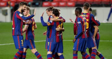 كل أهداف السبت.. خماسية لنجوم برشلونة وثلاثية البايرن تحسم كلاسيكو ألمانيا
