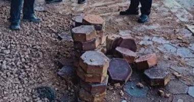 إصلاح هبوط أرضى بطريق كورنيش الاسكندرية 