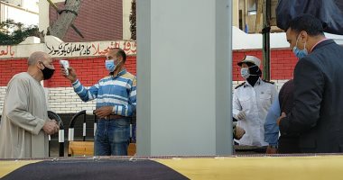 توافد الناخبين على لجان الاقتراع بالانتخابات البرلمانية في دائرة المعادى