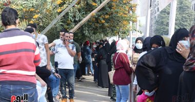 طوابير الناخبين أمام اللجان الانتخابية فى المرحلة الثانية لانتخابات النواب