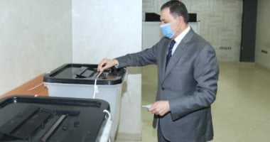 وزير الداخلية يدلى بصوته بانتخابات النواب.. ويؤكد: استقرار أمنى بالجمهورية