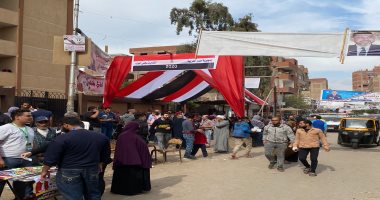 طوابير الناخبين وكبار السن أمام لجان المرج في انتخابات مجلس النواب.. صور