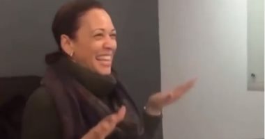 كامالا هاريس ترقص على أغنية لـ"كاردبى بى" احتفالا بتقدم جو بايدن.. فيديو وصور