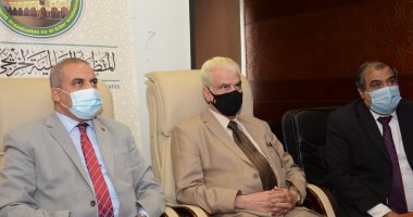 رئيس جامعة الأزهر يؤكد تحمل المرأة الليبية أمانة تربية النشء على حماية الوطن