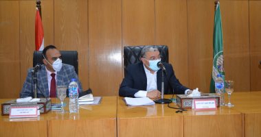 محافظ المنيا يشهد دفع رسوم جدية التصالح للدفعة الأولى من المستحقين الأكثر احتياجا.. فيديو