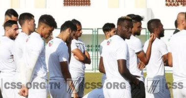 على معلول يشارك فى تدريبات الصفاقسى التونسى.. صور 