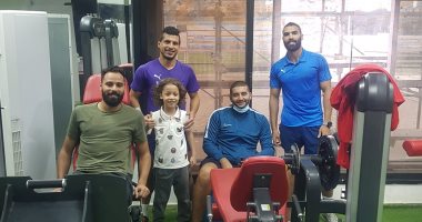 أمير عزمى ينشر صورة مع ثلاثى الزمالك في " الجيم "