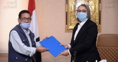 توقيع عقود مشروع تحديث نظم الرى الحقلى لمساحة ٧٥ ألف فدان بالوادى الجديد