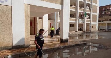 محافظ الشرقية يأمر بتعقيم وتطهير اللجان والمقار الإنتخابية ورفع الملصقات