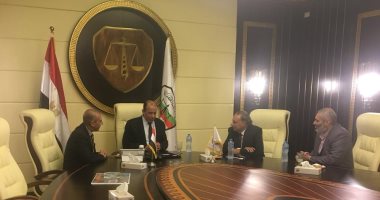 نادى القضاة يوقع مذكرة تفاهم مع معهد البحوث والدراسات العربية لإجراء البحوث والدراسات العلمية