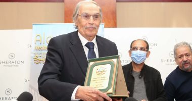 الجواز والحب فى حياة عزت العلايلى.. كيف تذكر زوجته الراحلة؟