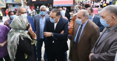 محافظ الشرقية يأمر بشن حملات نظافة ورفع الإشغالات بمنطقة أبو عميرة ..صور