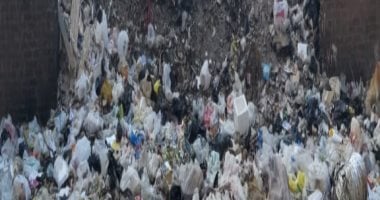 استجابة لسيبها علينا.. الجيزة توجه برفع القمامة من شارع العشرين الجديد بفيصل