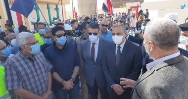 محافظ سوهاج يعلن بدء التشغيل التجريبى لمحطة مياه أولاد الشيخ بدارالسلام.. صور