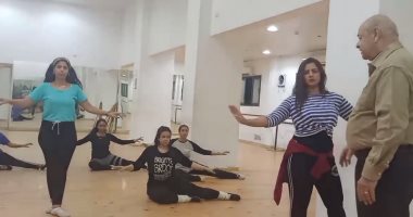 تغيير اسم مسرحية " على بابا والأربعين حرامى " لـ "افتح يا سمسم"