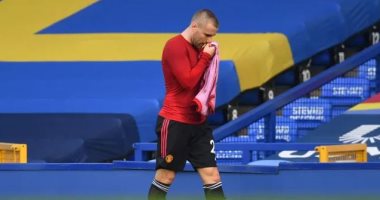 مانشستر يونايتد يفتقد لوك شو 10 مباريات للإصابة