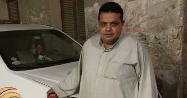 سائق بالمنوفية يعثر على شنطة بها أموال وهدايا قيمة ويردها لمالكها