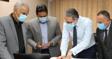 وزير الآثار يبحث الخطة التشغيلية للمتحف الكبير تأهبًا لافتتاحه