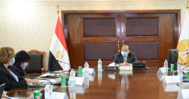 وزير التنمية المحلية يبحث مع برنامج الأمم المتحدة الانمائى التعاون المشترك