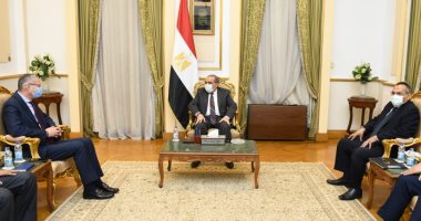 وزير الإنتاج الحربى يبحث مع سفير "بولندا" بالقاهرة تعاون الشركات البولندية