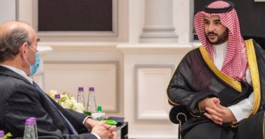 نائب وزير الدفاع السعودى يناقش أمن المنطقة مع مبعوث أمريكا الخاص لإيران