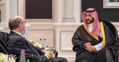 خالد بن سلمان يبحث مع المبعوث الأمريكى لإيران مهددات الأمن الإقليمى