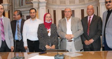 مركز بحوث الصحراء يكرم الباحثين الفائزين بجوائز النشر العلمى الدولى