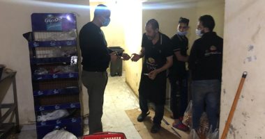حى الدقى يغلق مطبخ مطعم كبدة شهير بسبب ممارسة نشاط بدون ترخيص.. صور