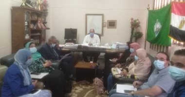 الحكومة تستعد للموجة الثانية لـ"كورونا" بالمحافظات.. إجراءات وقائية مشددة لمديريات الصحة والأجهزة التنفيذية.. "الأقصر" تناشد المواطنين الإلتزام بارتداء الكمامة وندوات توعية بأسوان.. واجتماعات مكثفة فى القليوبية