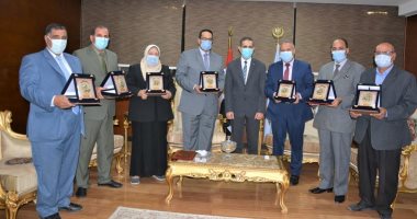 محافظ الغربية يكرم مديرى المدارس الفنية ويؤكد كل الدعم لتطوير التعليم الفني
