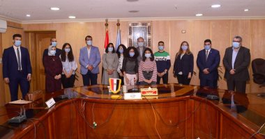محافظ أسيوط يعلن إطلاق برنامج "منحة المتميزين دراسياً" لتأهيل أبناء الصعيد