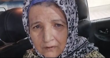 صاحب فيديو إجبار أمه على الزحف: كنت بهزر معاها وشقيقتى نشرته بعد خلاف بيننا